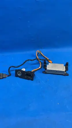 OEM 5Q0907155 C Muunnin VW Passat B8:lle