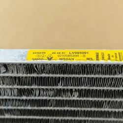 OEM 921008539R Klimakondensator für Renault