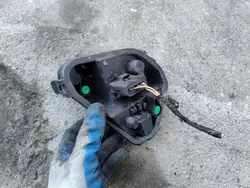 Takavalon Sisäosa Oikea Taka Renault Clio III OEM Liittimellä