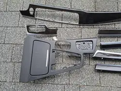 BMW M5 F10 Koristelistat OEM 8050679 - Käytetty