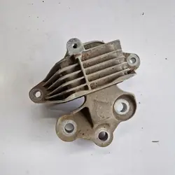 Moottorin Kiinnike Vasen OEM 84248716 Opel Insignia B