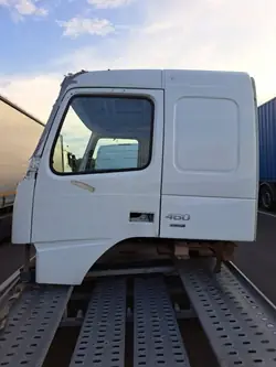 Volvo FM4 Komplette Kabine mit Bett - Euro 6 Automatik