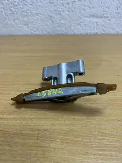 BMW D5842 Kamkedjespännare glidstycke Begagnad