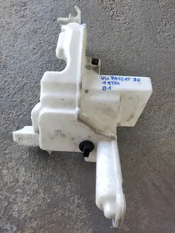 DPA Tuulilasinpesunesteen Säiliö VW Passat B6