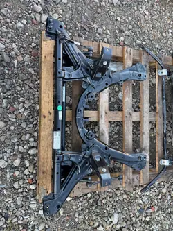 Tesla Vorderachsträger OEM 1044532-00-B