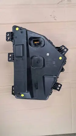 OEM 266058270R Halogeeni DRL Vasen Etu Renault Scenic