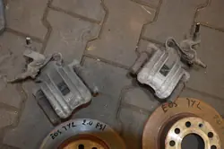 OEM 9891150073 VW EOS 2.0 FSI Jarrupuristimet & Levyt Taka