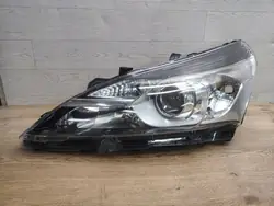 Faros delanteros izquierdo Toyota Verso 2021