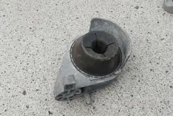 Accroche échappement Jeep OE OEM 68440476AA côté droit