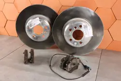 Jeu de disques et plaquettes avant OEM 6860907 330x24mm
