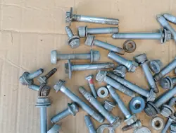 OEM 3.9kg jousituspultit VW Passat B8 1.5 TSI:lle