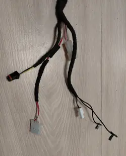 OEM peilikaapelointi vasen Skoda Octavia IV:lle