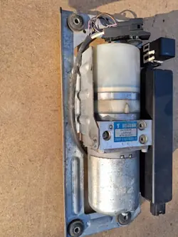 Mercedes takpump OEM 2303000030 - Begagnad