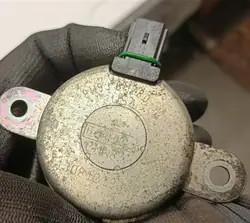 Jaguar Nokka-akselianturi OEM 8W93-6M280-AF Käytetty