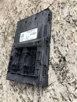 Käytetty mukavuusmoduuli OEM 8W0907063CF Audi A4 Avant