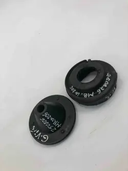 Bakre höger stötdämparfäste OEM A2063280100 Mercedes