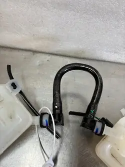 Réservoir de liquide de frein OEM 460913647R 460914782R