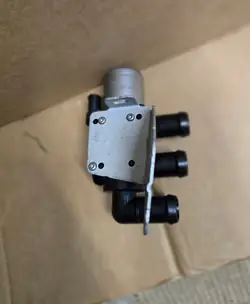 Pompe à eau BMW OE OEM 9890553 pour G20 330e