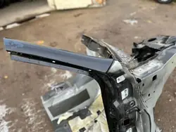 Painel lateral dianteiro direito MASERATI GHIBLI 2014