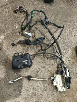 Verrou de porte avant gauche Porsche Panamera OEM 971837101