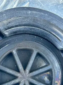 Scania R laajennussäiliön korkki OEM 2563325 - Käytetty