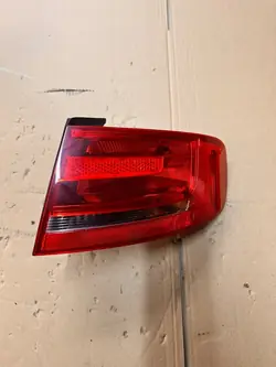 LÁMPARA TRASERA AUDI A4 B8 SEDÁN 8K5945096D