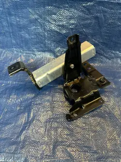 Amortisseur de pare-chocs avant OEM A1676265100