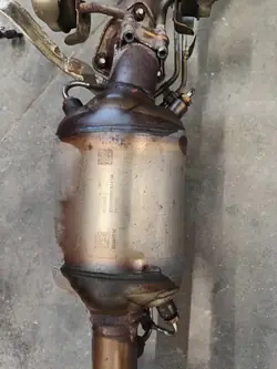 OEM 55501877 Silencieux Échappement pour Opel Astra K