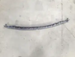 Deslizamento de montagem do para-choque traseiro VW Touareg 7L