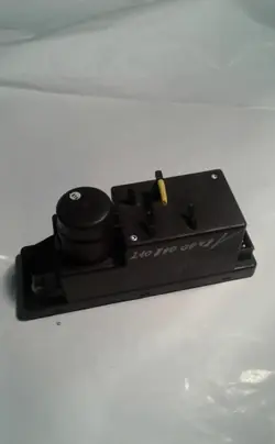 Keskitulppapumppu OEM 2108000048 Mercedes-Benzille