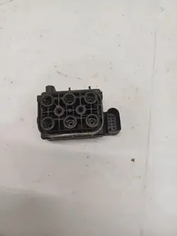 Maserati Levante Fjädringsfördelare OEM 670158901