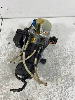 Brandstofpomp VDO 8E0919051A Volkswagen Passat B5 1.6B