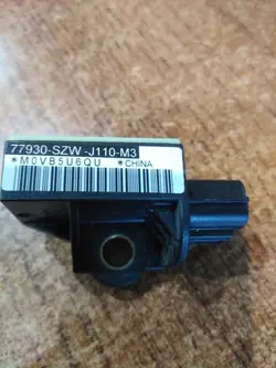 Capteur SRS Avant OEM 77930-SZW-J110-M3