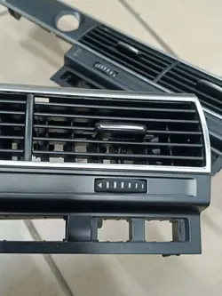 Grille de ventilation centrale Audi A6 C6 OEM 4F1820951F