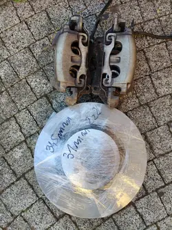 Bremsscheiben & Bremszangen Satz vorne OEM cdbhdchbdsh0