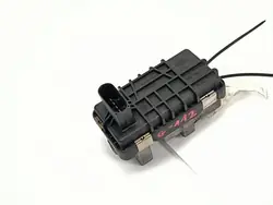 Audi A8 S8 D3 turboaktoori OEM 6KW008412