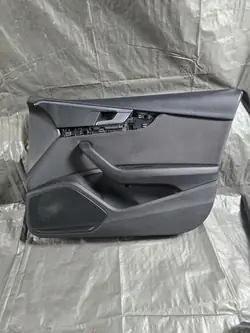 Puerta delantera derecha Audi A4 B9 OEM 8W0867134