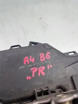 Serrure de porte Audi A4 S4 B6 8E PA66306GF