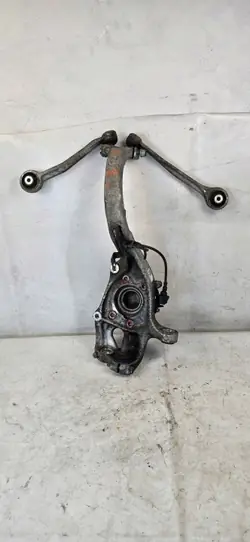 Mangote dianteiro esquerdo OEM R8K0407257 Audi
