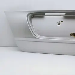 Moldura de porta-malas Volvo C70 OEM DRC83366 Usado