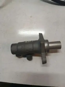 Cilindro de freno Volvo OE usado OEM 03330422121