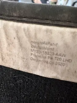 OEM MY83-18323-AAW Passagierteppich Aston Martin DBX