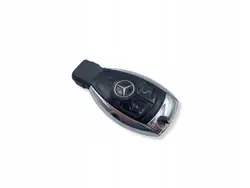Llave Mercedes OEM UHP2248 - 3 Botones Plata