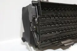 OEM 9811409180 Jalousie d'Entrée d'Air Volant
