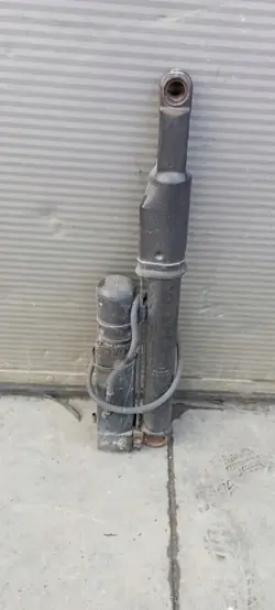 Pompe d'actionneur de levage cabine Iveco OEM 500368557