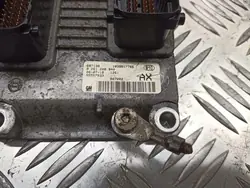 Ordinateur de moteur Opel OE 55557933