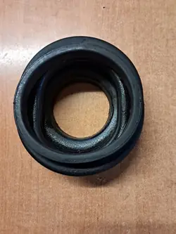 Couvercle en caoutchouc d'essieu arrière Mercedes W110 OEM