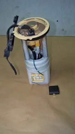 Brandstofpomp Mercedes A B W169 W245 1.7 A1694701694