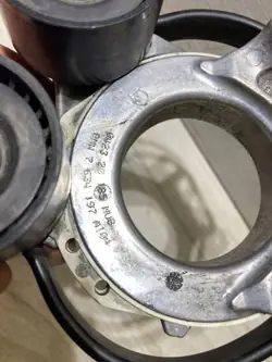 Polia tensor correia BMW OEM 7634197 - Usado