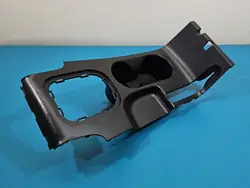 Juomahaltija OEM 84651-2YAA0 Hyundai IX35:lle 2009-2013